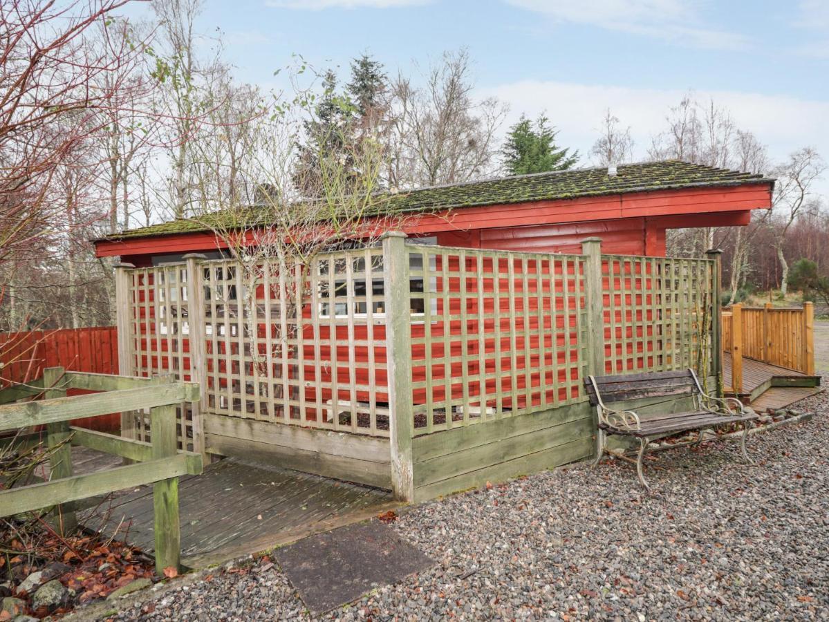 Spruce Lodge Strathpeffer Esterno foto