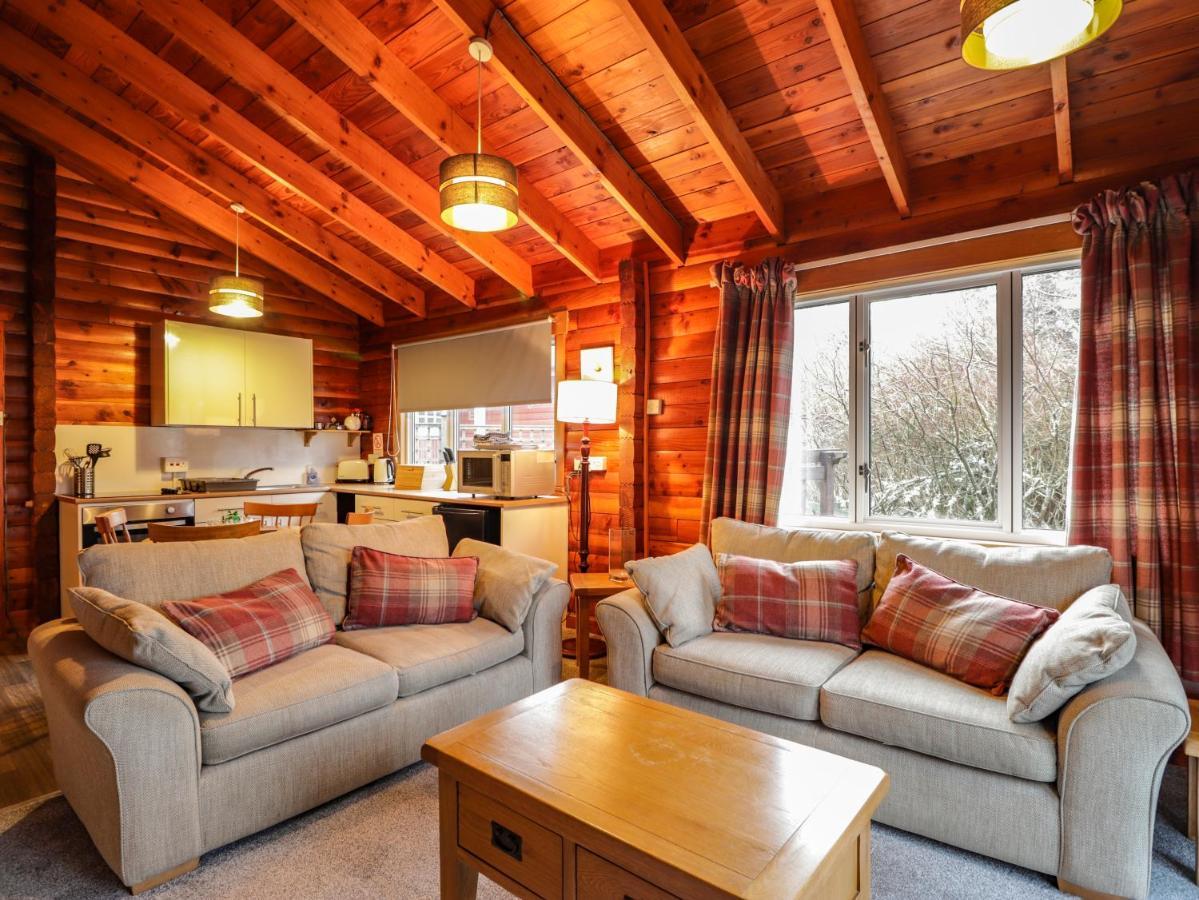 Spruce Lodge Strathpeffer Esterno foto