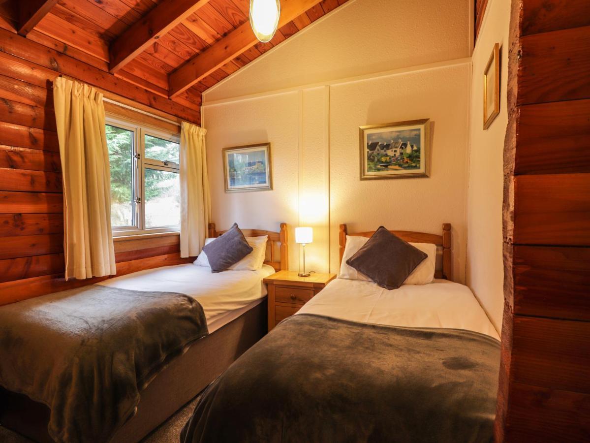 Spruce Lodge Strathpeffer Esterno foto