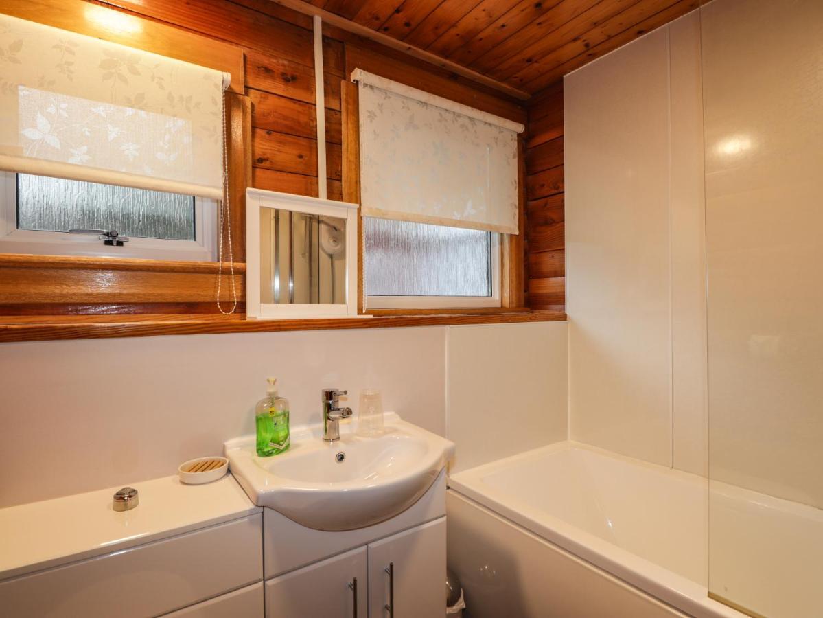 Spruce Lodge Strathpeffer Esterno foto